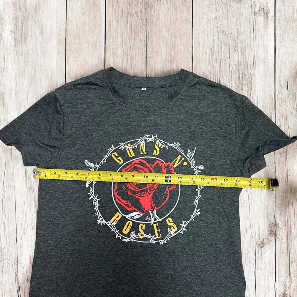 Guns N’ Roses T-Shirt Small Gray Rose Graphic Band Tee Rock Concert Tour Merch - Picture 5 of 9